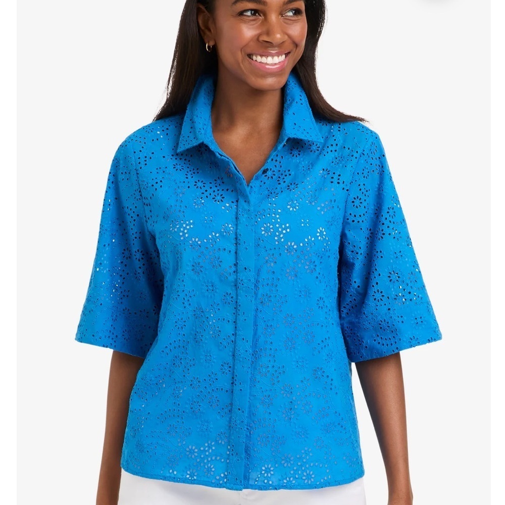 Draper James Evelyn Top in Eyelet Size Medium in Blue